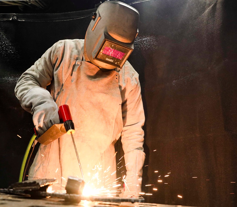 USS Benfold Conducts Routine Operations