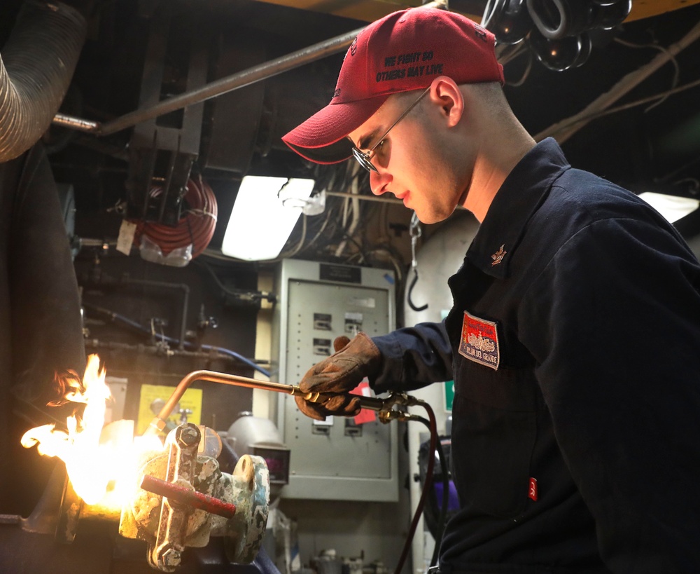 USS Benfold Conducts Routine Operations