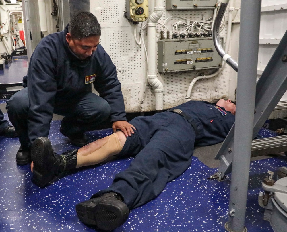 USS Benfold Conducts Drills