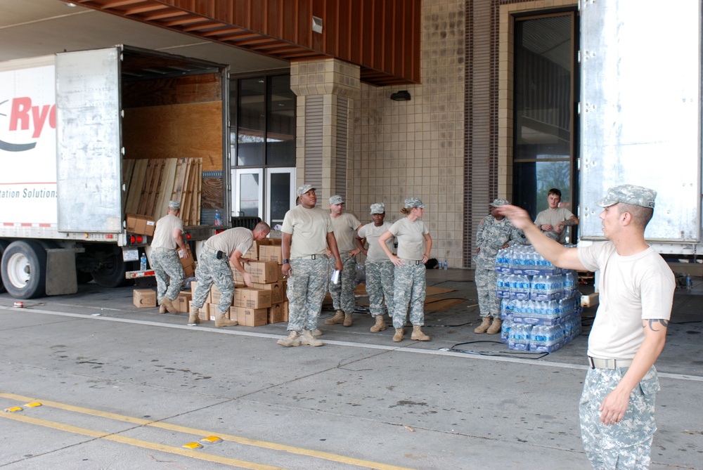 DLA Troop Support, Distribution provides meals to Louisiana food banks