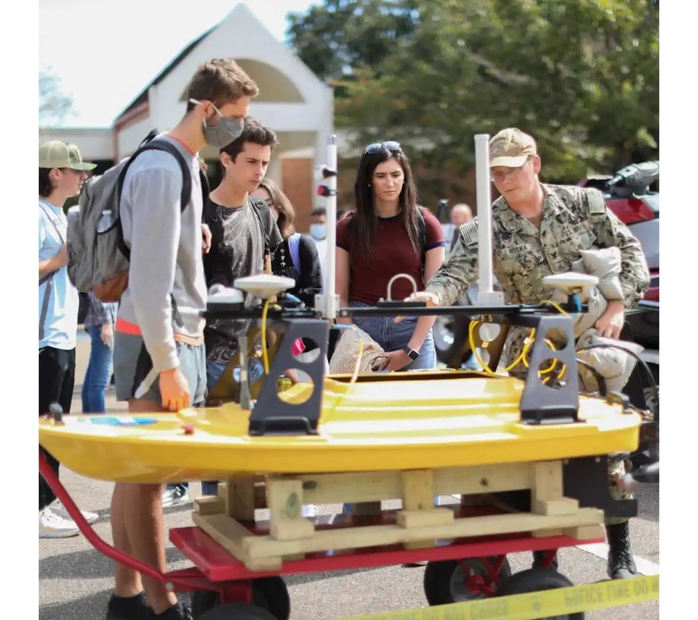 Fleet Survey Team, USM build STEM workforce with Pearl River College