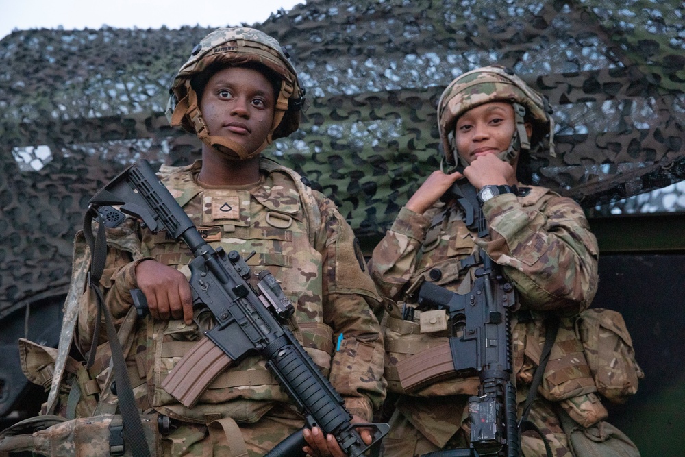 25th ID Soldiers prepare to defend Dillingham Airfield during JPMRC rotation 22-01