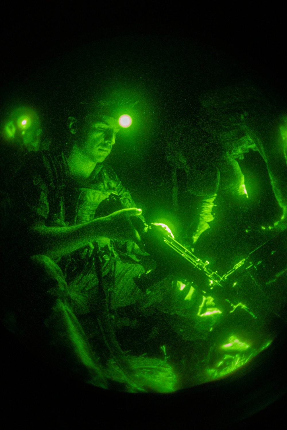 25th ID Soldiers prepare to defend Dillingham Airfield during JPMRC rotation 22-01