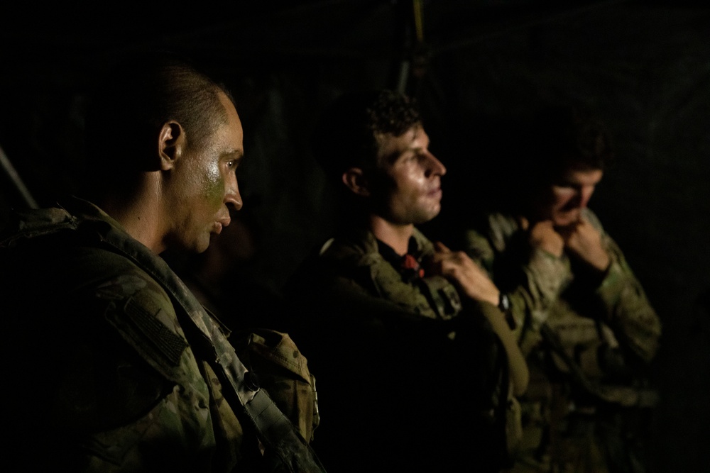 25th ID Soldiers prepare to defend Dillingham Airfield during JPMRC rotation 22-01