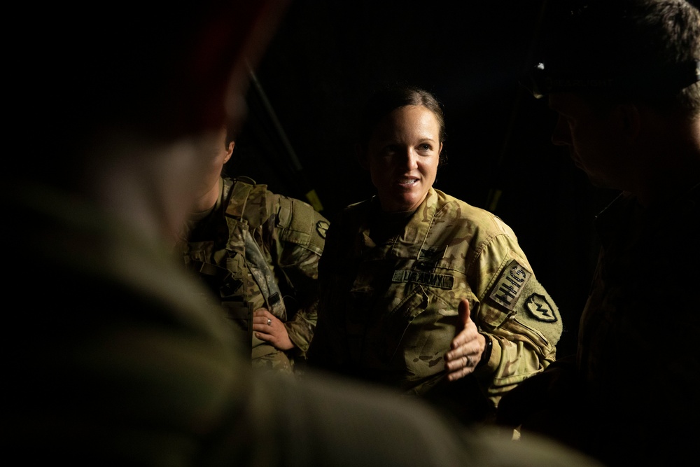 25th ID Soldiers prepare to defend Dillingham Airfield during JPMRC rotation 22-01