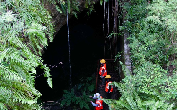 UOG Students Study Karst Hydrogeology Features with DoD Environmental Specialists