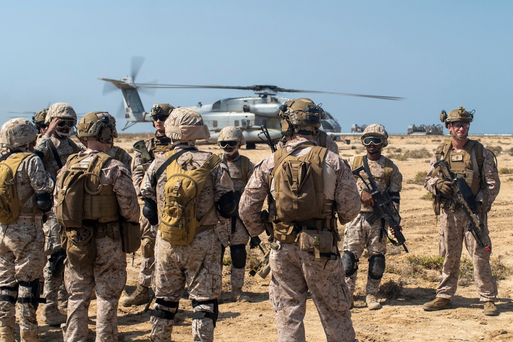 11th MEU, RNSF amphibious assault during exercise Indigo Defender 21