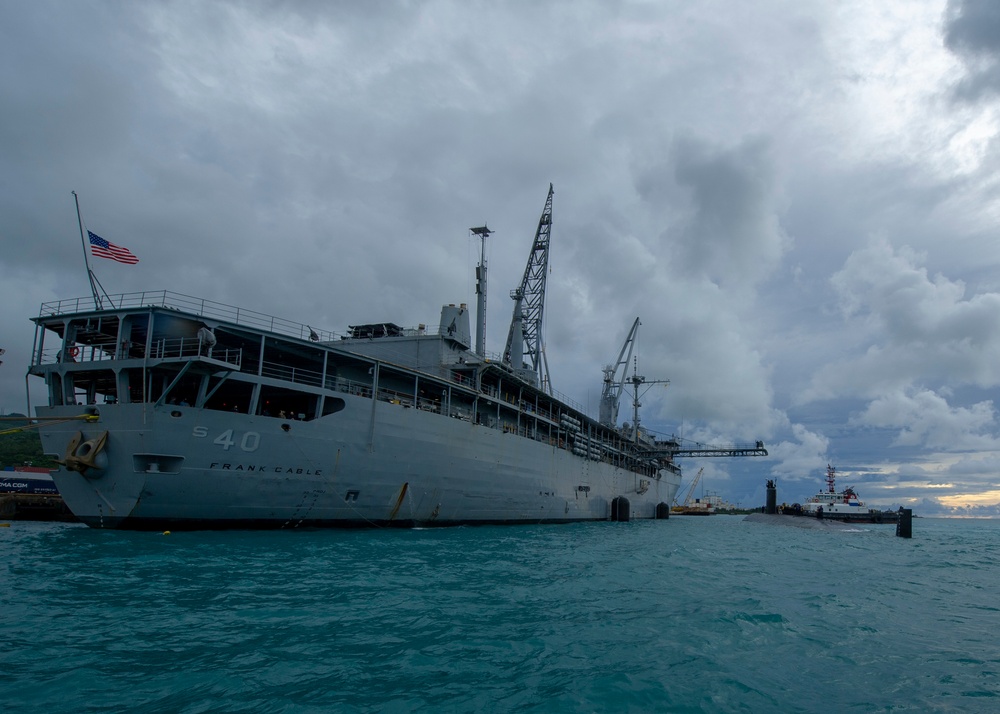 USS Hampton Moors Alongside USS Frank Cable