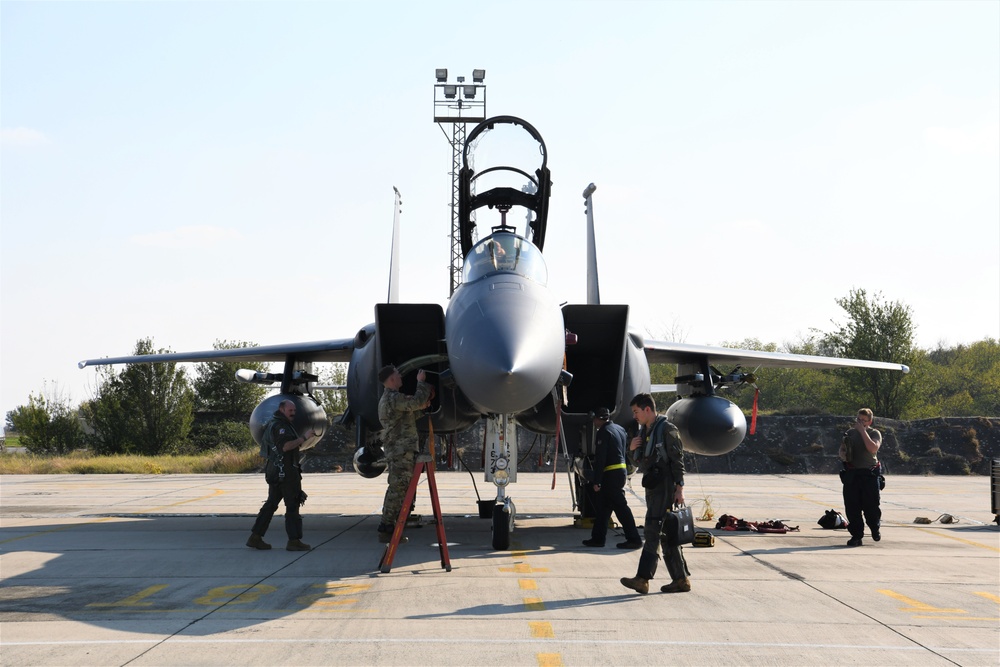 336th Fighter Squadron arrives in Bulgaria for Castle Forge