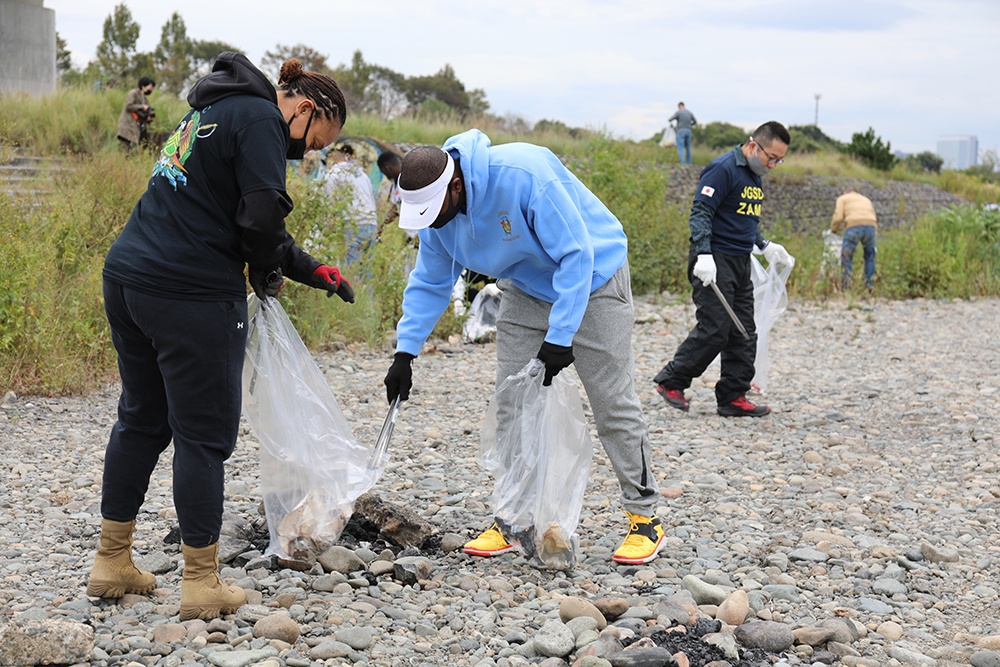 Camp Zama volunteers partner with neighboring city for river clean-up