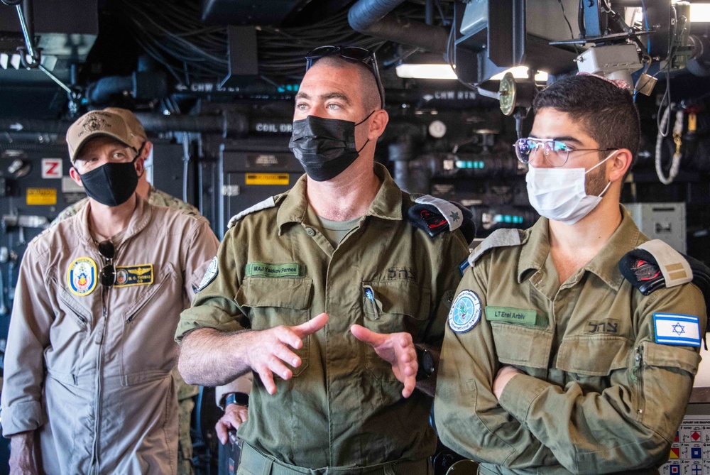 USS Portland (LPD 27) Hosts Israeli Defense Force