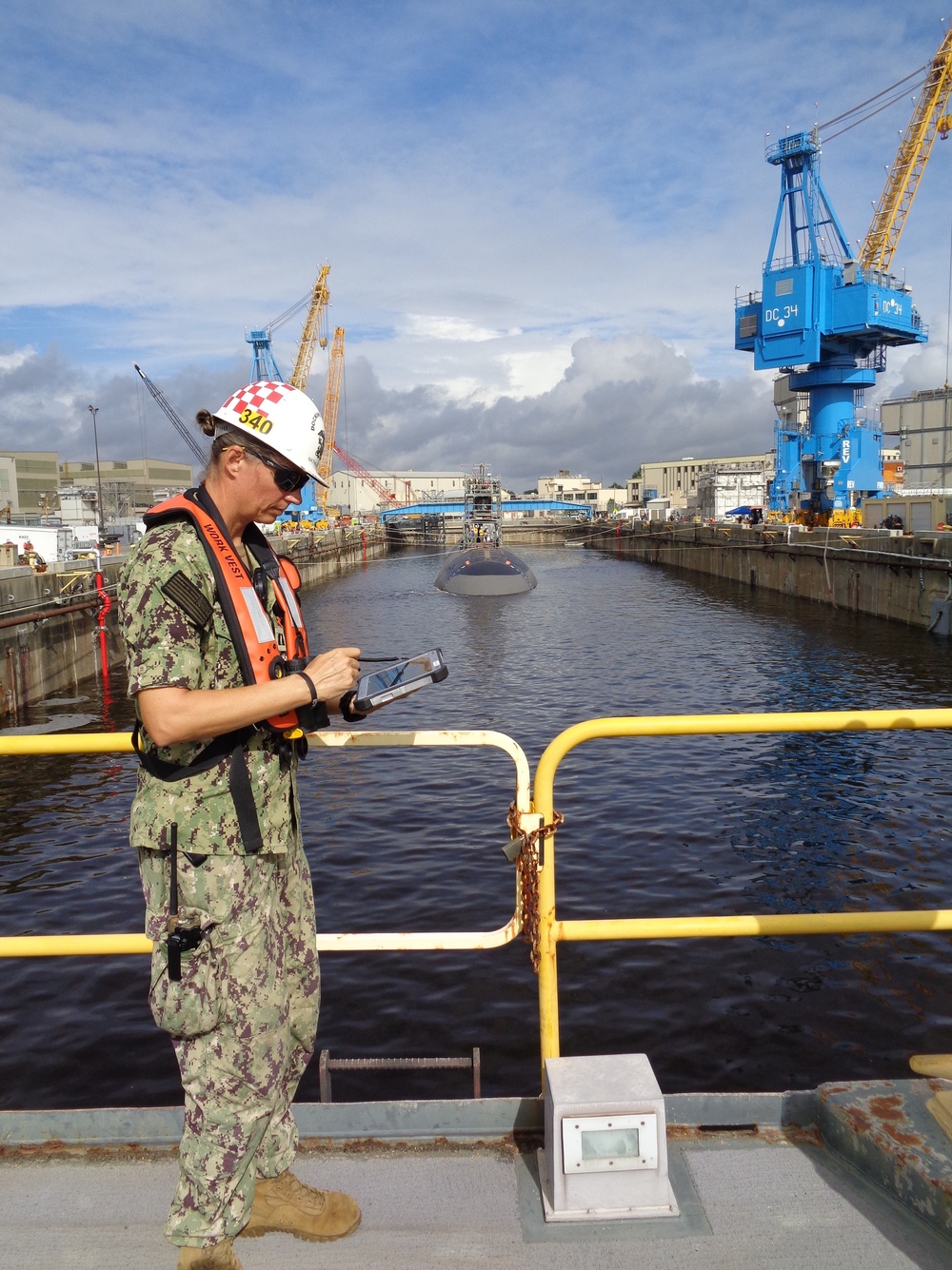 Dual-hatted NAVSUP WSS engineer—Reserve Sailor, selected as Reserve Junior Officer of the Year