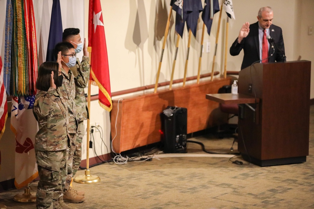 Task Force McCoy Hosts Naturalization Ceremony for Soldiers