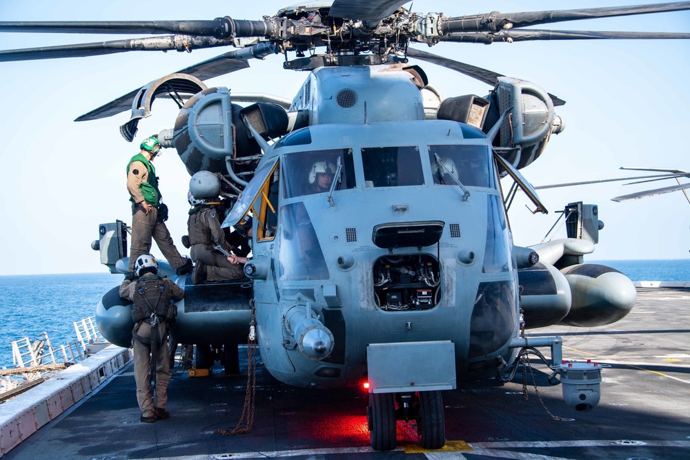 USS Portland (LPD 27) Conducts Flight Operations