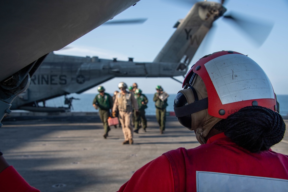 USS Portland (LPD 27) Conducts Flight Operations