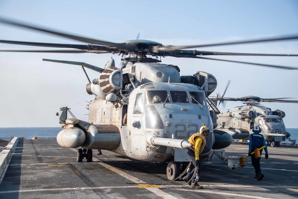 USS Portland (LPD 27) Conducts Flight Operations