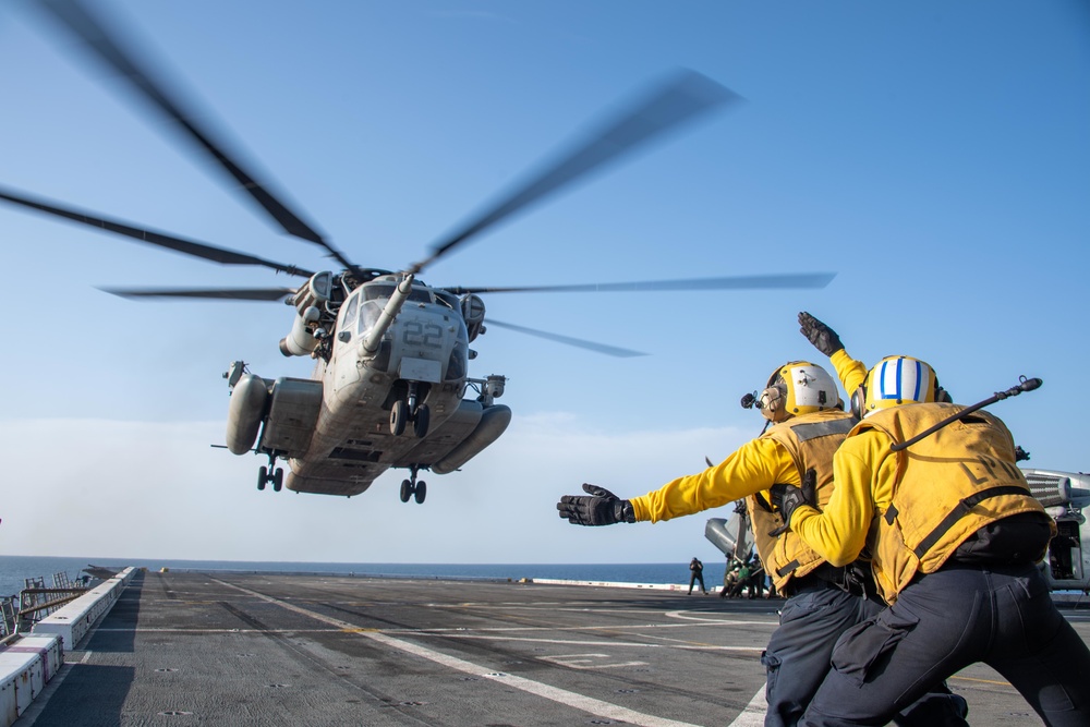 USS Portland (LPD 27) Conducts Flight Operations