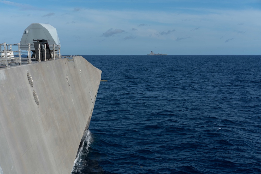 USS Jackson (LCS 6) RAS