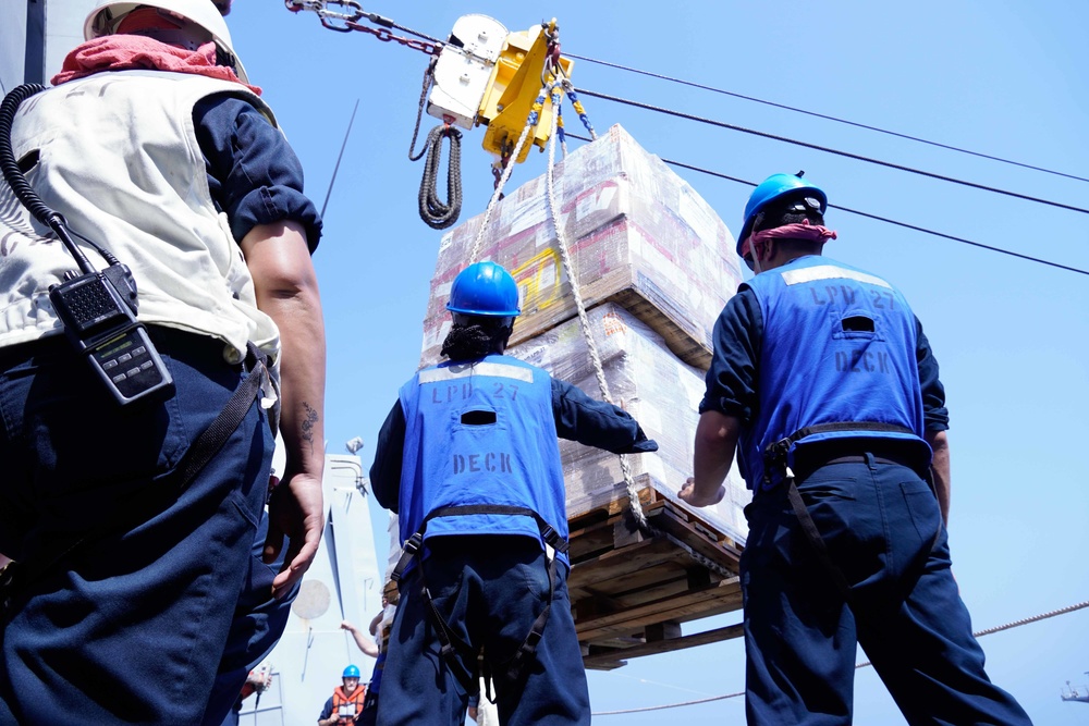 USNS John Lenthall (T-AO-189) Replenishes USS Portland (LPD 27)