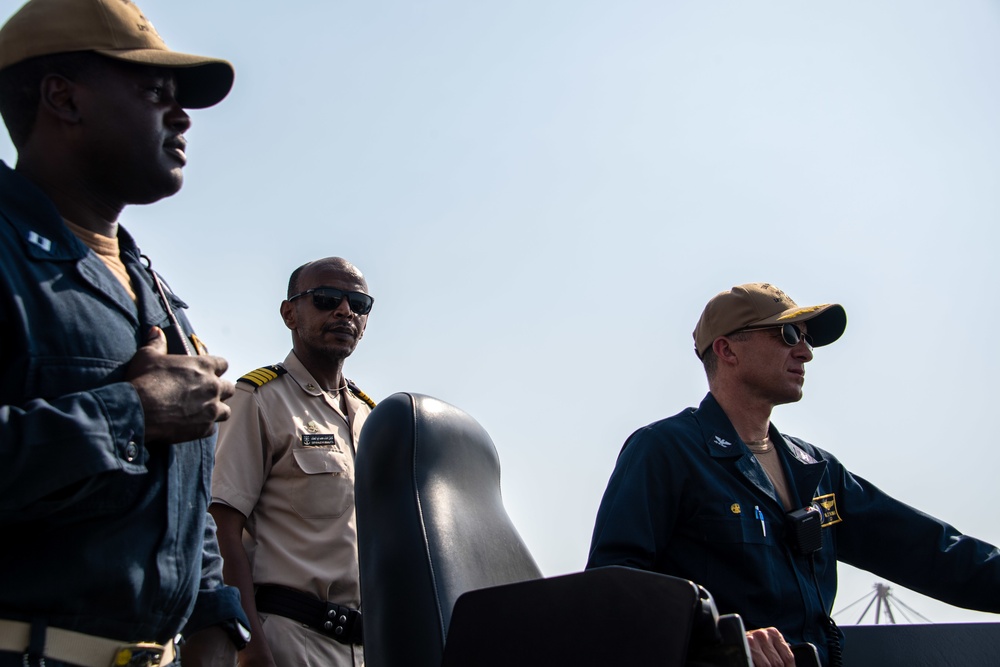 USS Portland (LPD 27) Departs Jeddah, Saudi Arabia