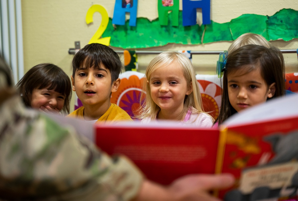 86 AW leadership visits German Kindergarten