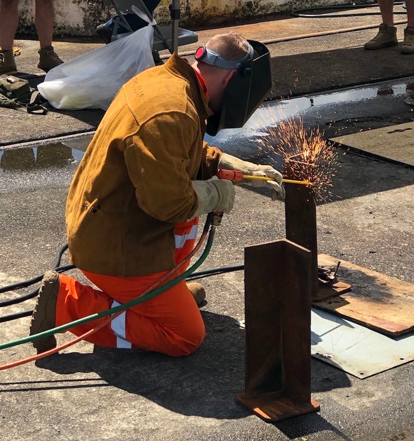 MDSU 2 Diver Runs a Test Cut During Salvage Operation