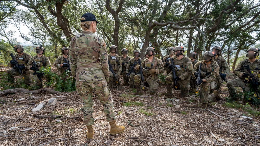 Second Air Force Commander partakes in TACP training