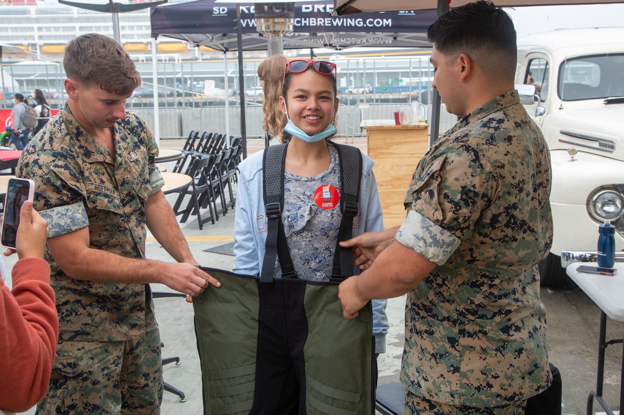 DVIDS - Images - San Diego Padres Military Appreciation Day During San Diego  Fleet Week 2016 [Image 2 of 6]