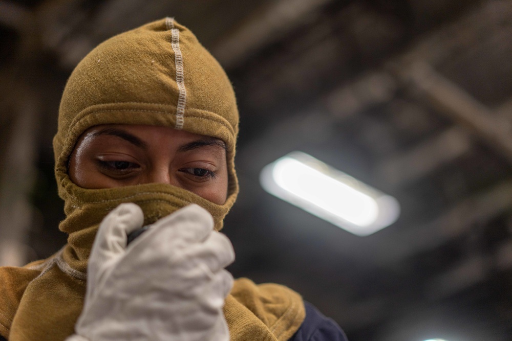 USS Jackson (LCS 6) Sailor Investigator During DCTT Drills