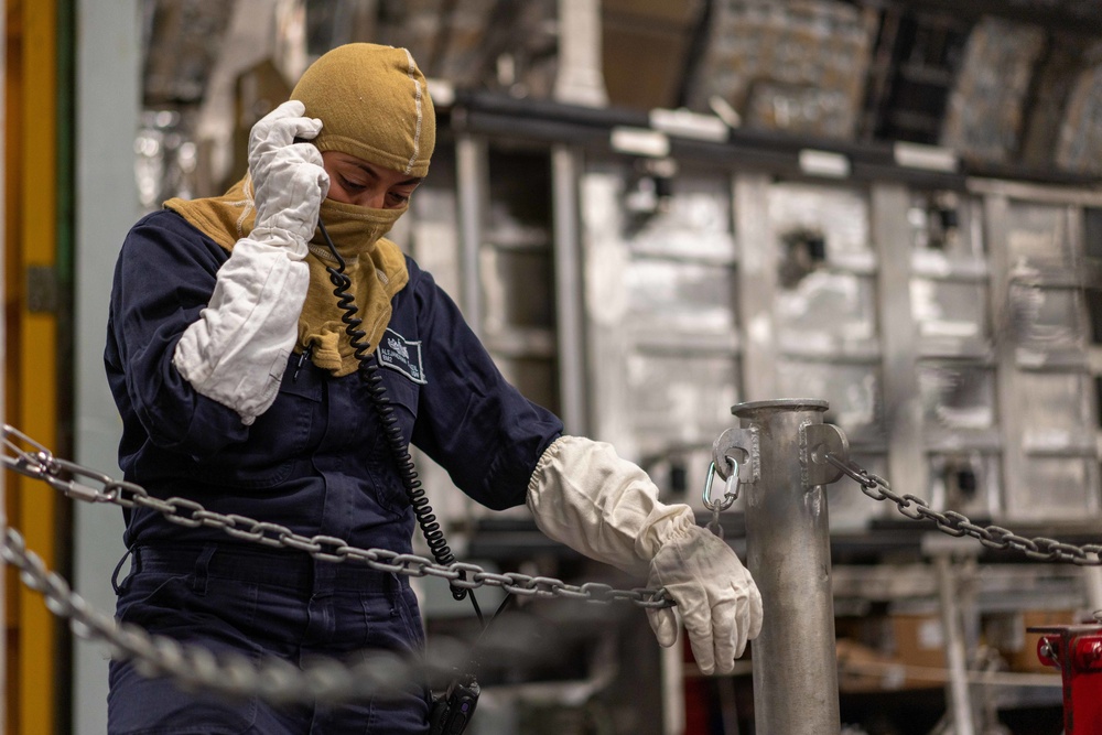 USS Jackson (LCS 6) Sailor Investigator During DCTT Drills