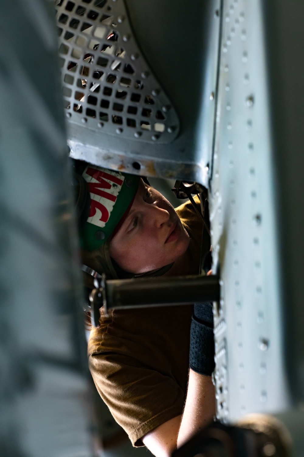 HSC-4 Sailor Serves Aboard USS Carl Vinson (CVN 70)