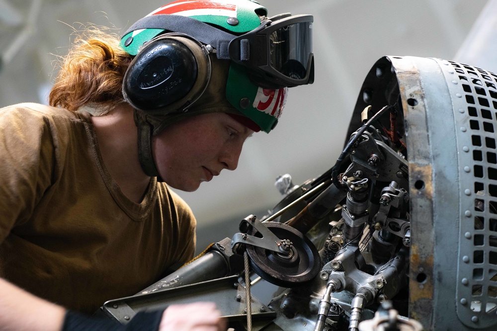 HSC-4 Sailor Serves Aboard USS Carl Vinson (CVN 70)