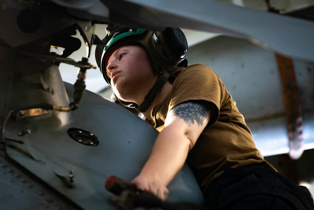 HSC-4 Sailor Serves Aboard USS Carl Vinson (CVN 70)