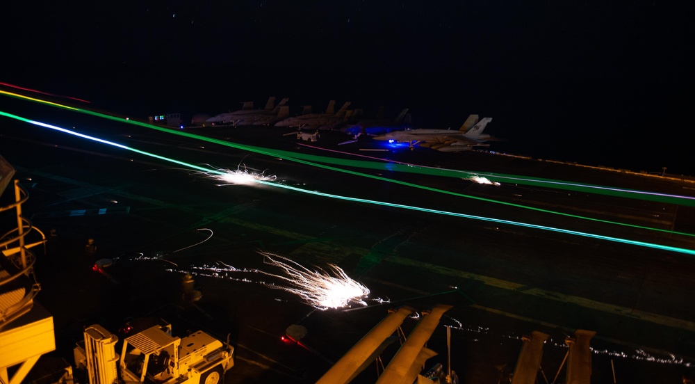 USS Carl Vinson (CVN 70) Conducts Night-Time Flight Operations