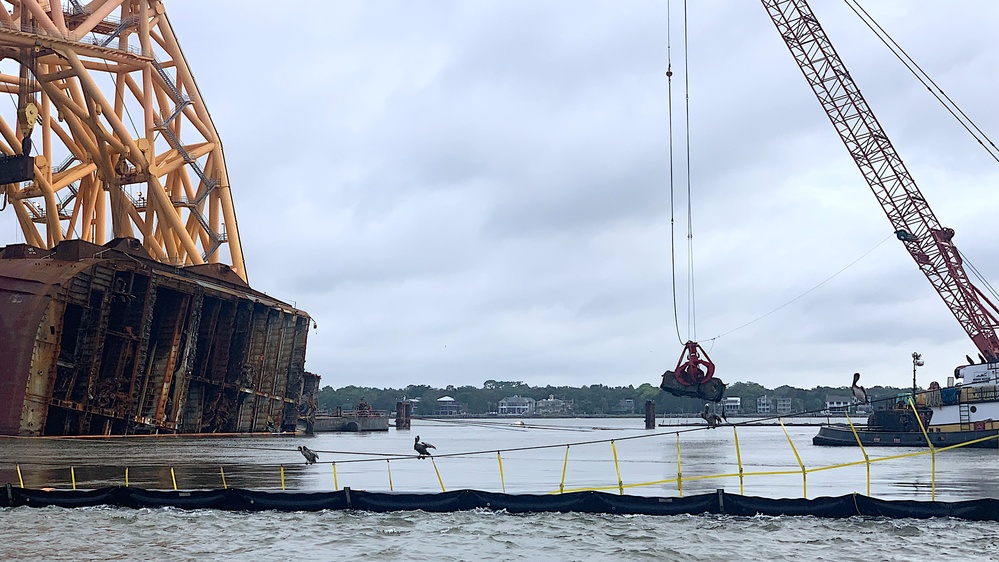 Debris removal operations inside the EPB