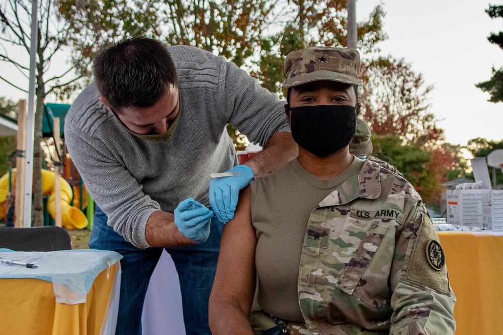 MDNG members of Maryland’s Vaccine Equity Task Force give COVID-19 vaccines in Salisbury