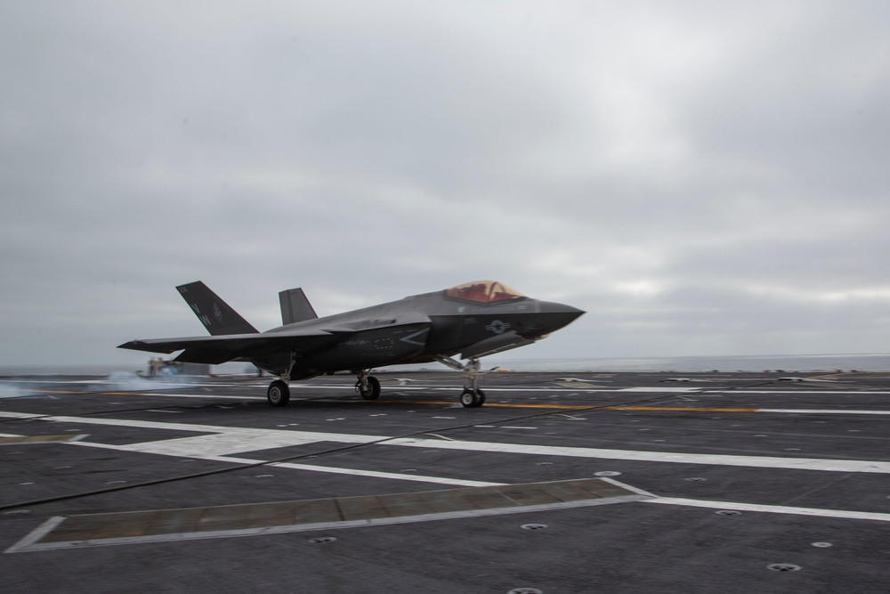 F-35C arrives aboard Abraham Lincoln