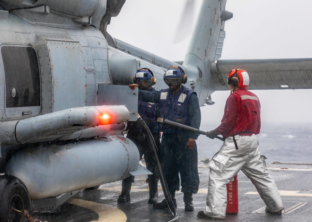 USS Dewey Sailors Conduct Flight Ops with HSM-51