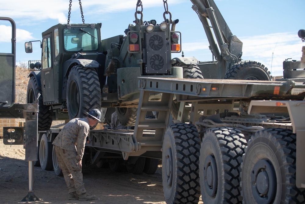 CLB-6 Performs Tandem Lift Recovery