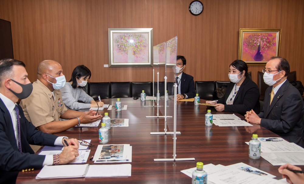 CFAS visits Sasebo City Mayor