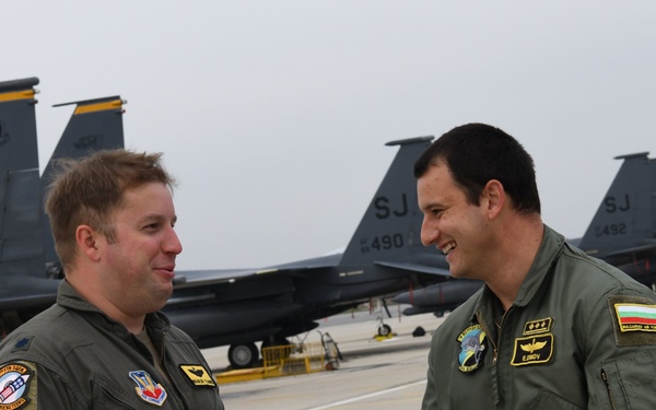 U.S., Bulgarian aircrews “ACE” Castle Forge together
