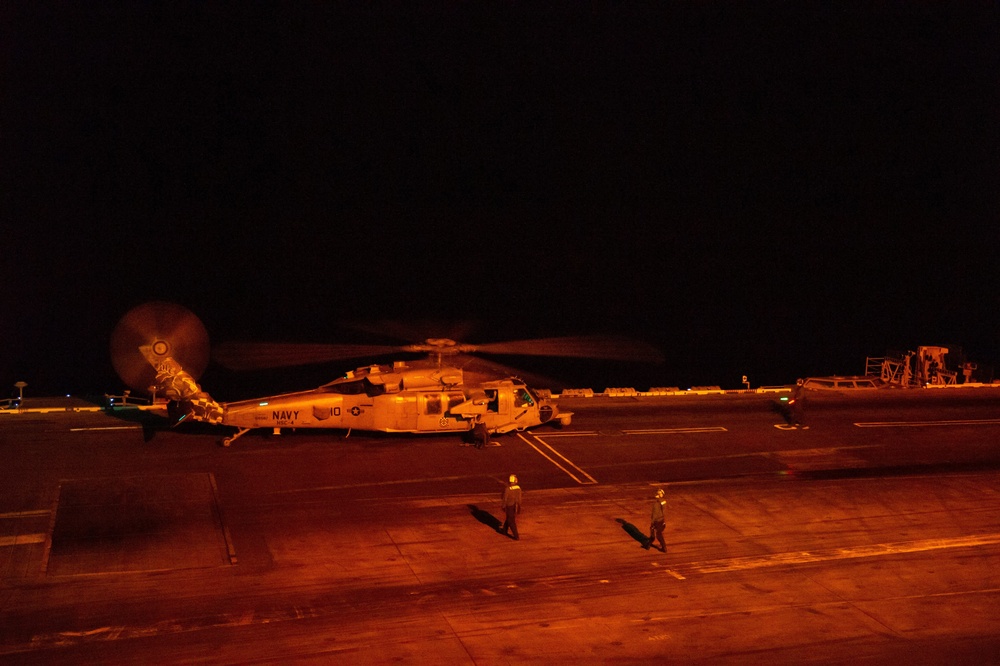 USS Carl Vinson (CVN 70) Conducts Night-Time Flight Operations