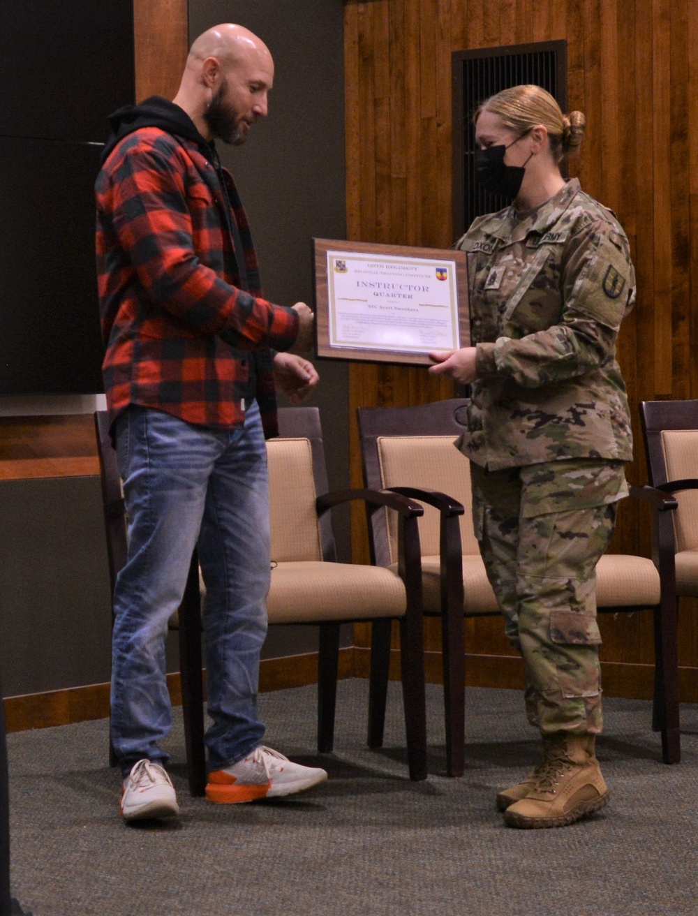 Illinois Army National Guard Soldier Retires After More Than 24 Years