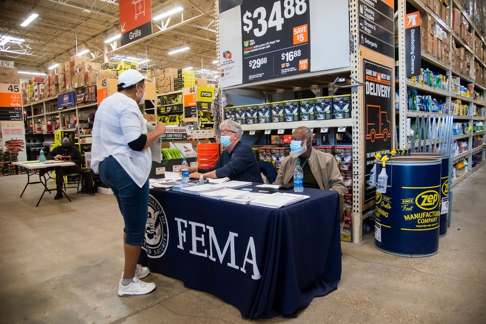 Hurricane Ida: FEMA Mitigation Specialists Provide Rebuilding Information