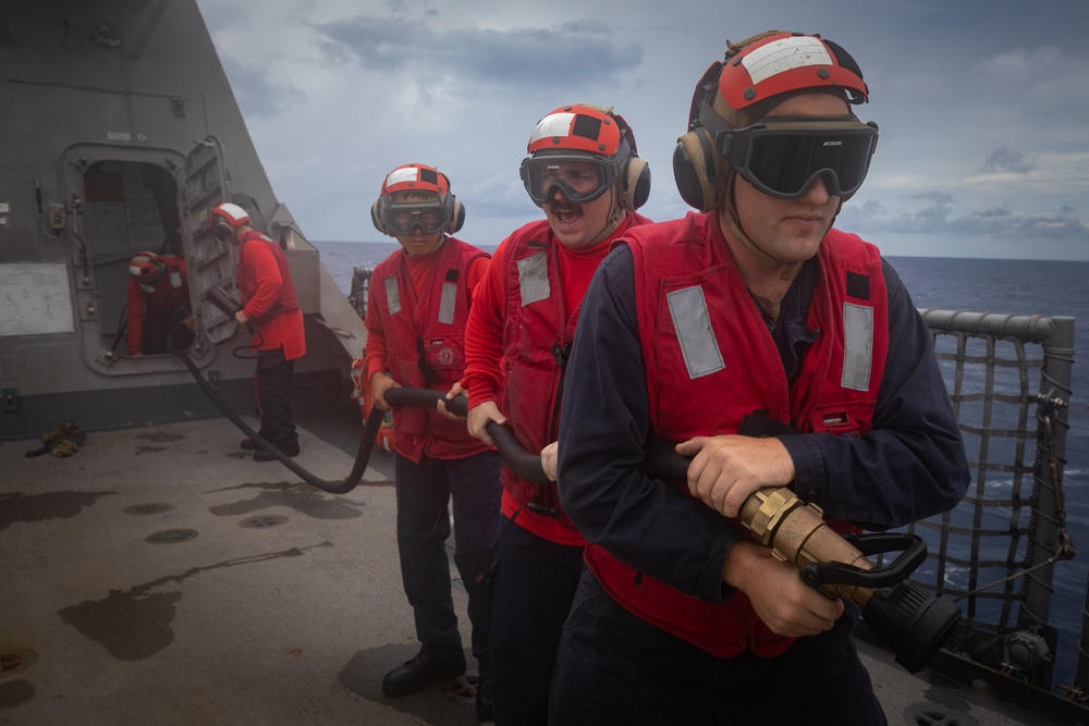 USS Sioux City Sailors Simulate Fighting a Fire
