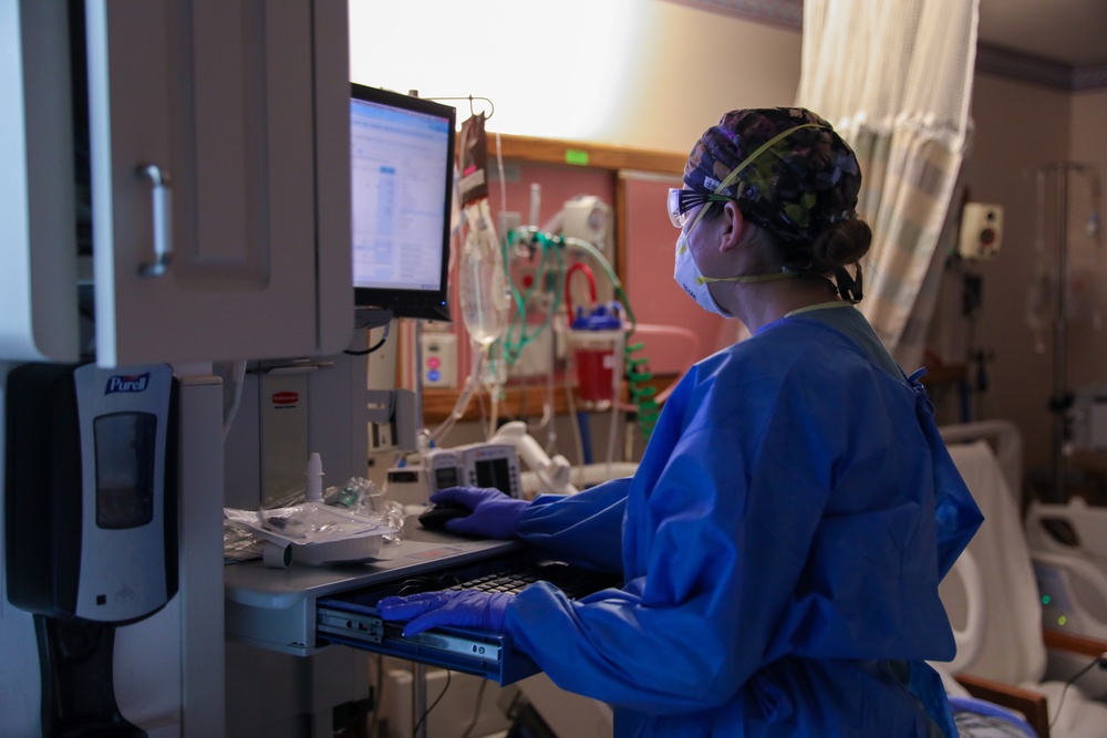 Sailors assist with patient care in Spokane