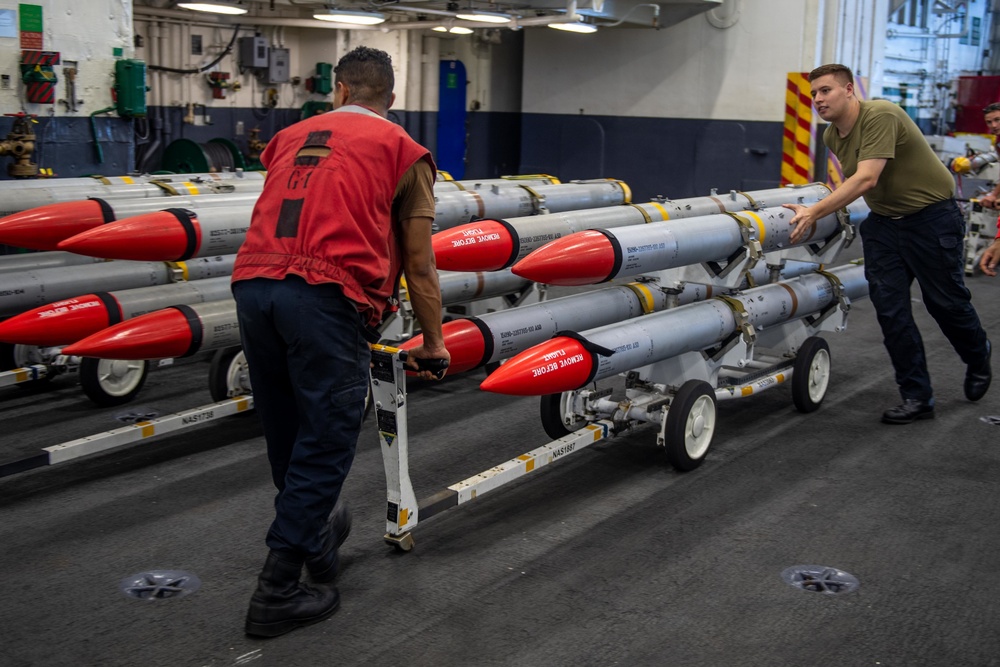 USS Carl Vinson (CVN70) Sailors Conduct Maintenance in the Philippine Sea