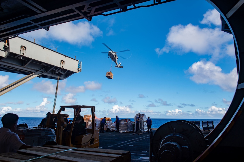 USS Carl Vinson (CVN 70) Conducts VERTREP with USNS Yukon (T-AO 202)