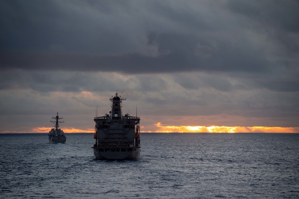 USS Carl Vinson (CVN 70) Conducts VERTREP with USNS Yukon (T-AO 202)