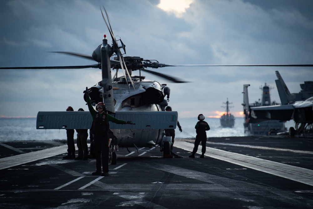 USS Carl Vinson (CVN 70) Conducts VERTREP with USNS Yukon (T-AO 202)